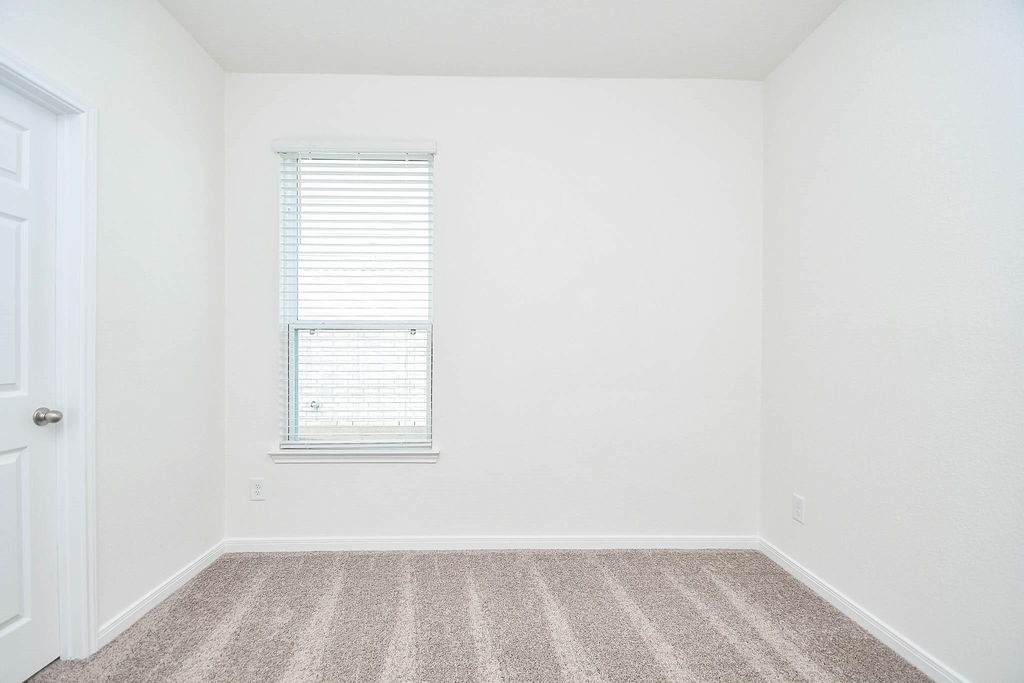 25230 Benroe Street - Photo 15