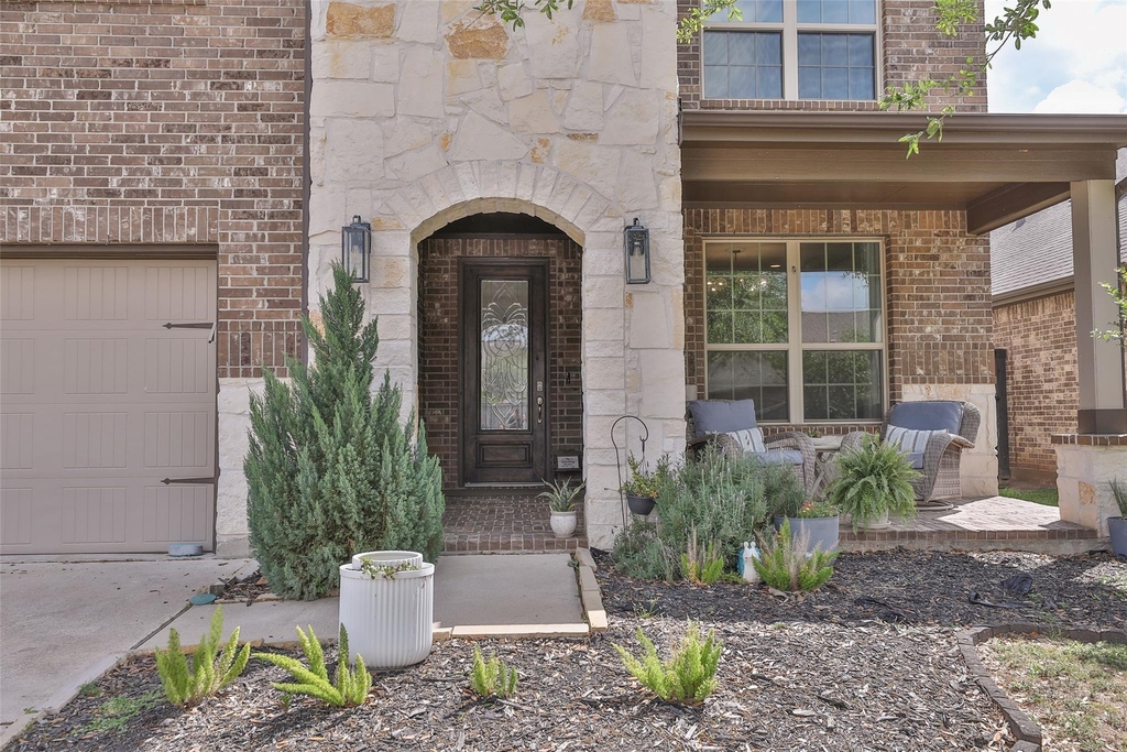 2810 Bluesage Bluff Drive - Photo 3