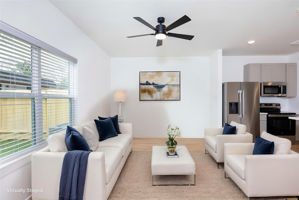 1947 Longmire Villas Court - Photo 4