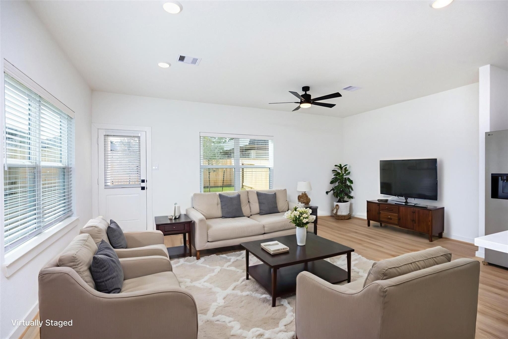 1947 Longmire Villas Court - Photo 3