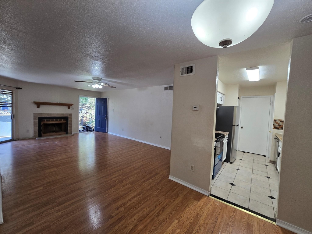 9797 Leawood Blvd - Photo 3