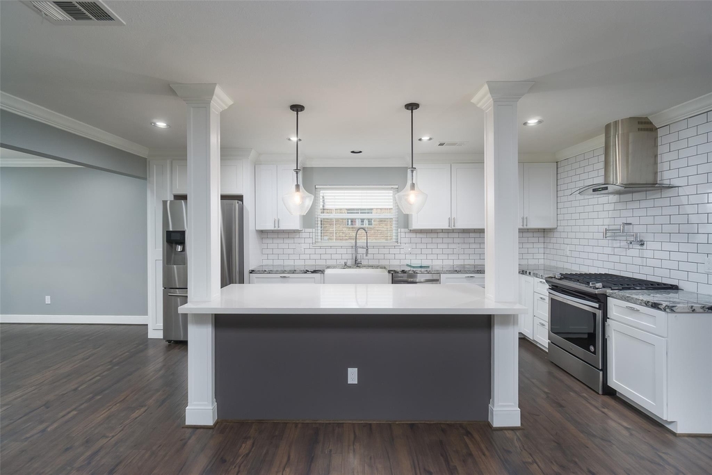 8326 Hazen Street - Photo 6