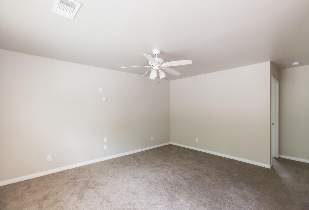 1000 Foster St Drive - Photo 1