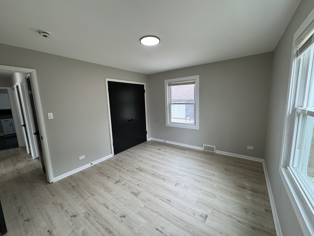 16439 Cottage Grove Avenue - Photo 7