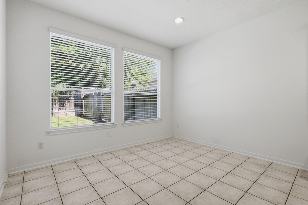 130 Ledgestone Place - Photo 8
