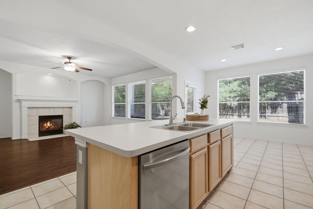 130 Ledgestone Place - Photo 5