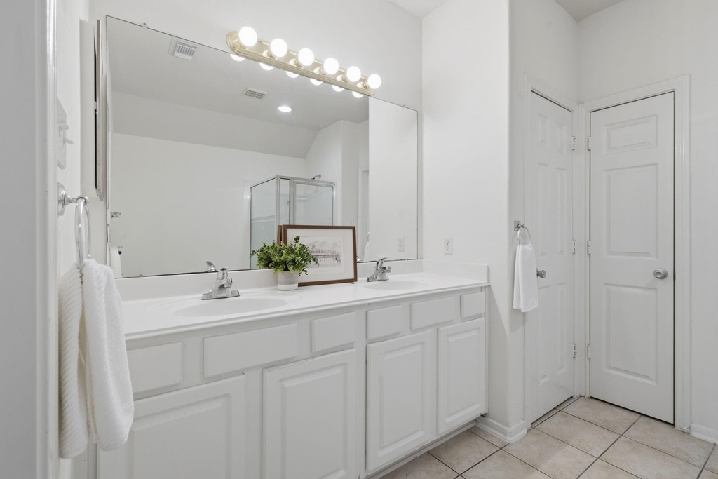 130 Ledgestone Place - Photo 16