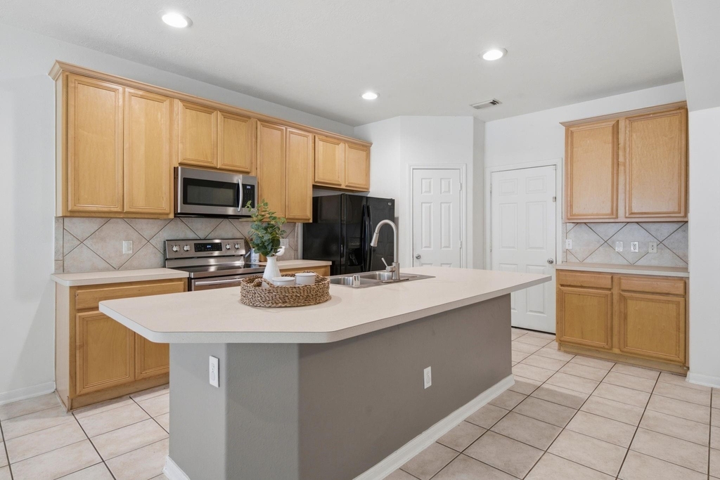 130 Ledgestone Place - Photo 6