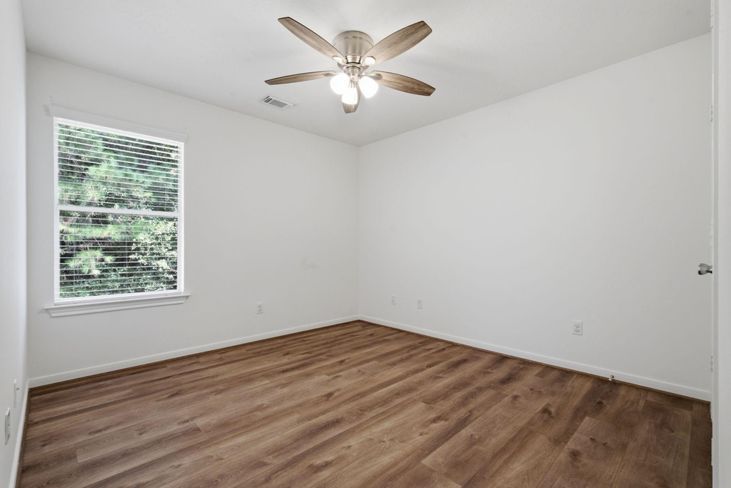130 Ledgestone Place - Photo 21