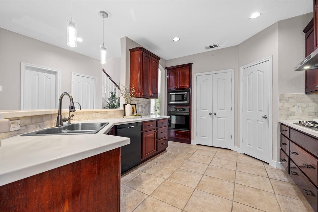 3310 Lake Canyon Court - Photo 18