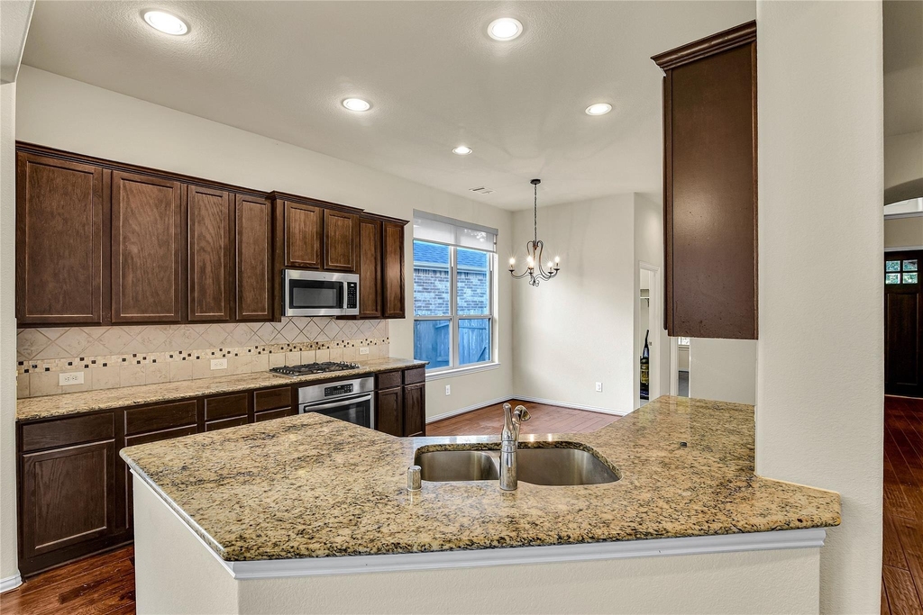 8163 Little Scarlet Street - Photo 9