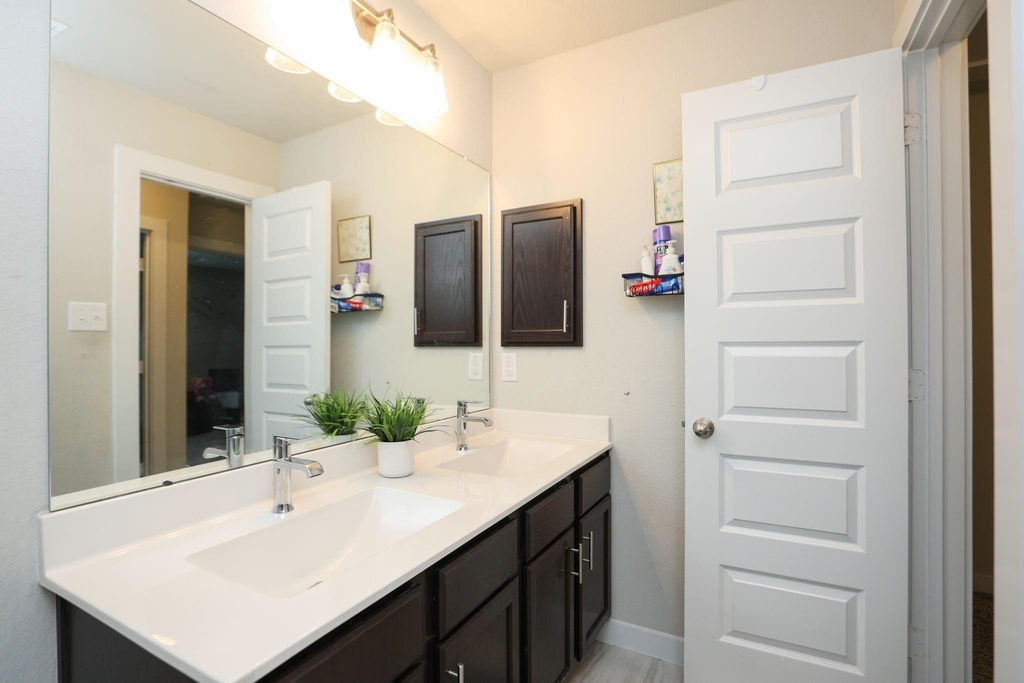 5511 Gothic Oak Drive - Photo 16