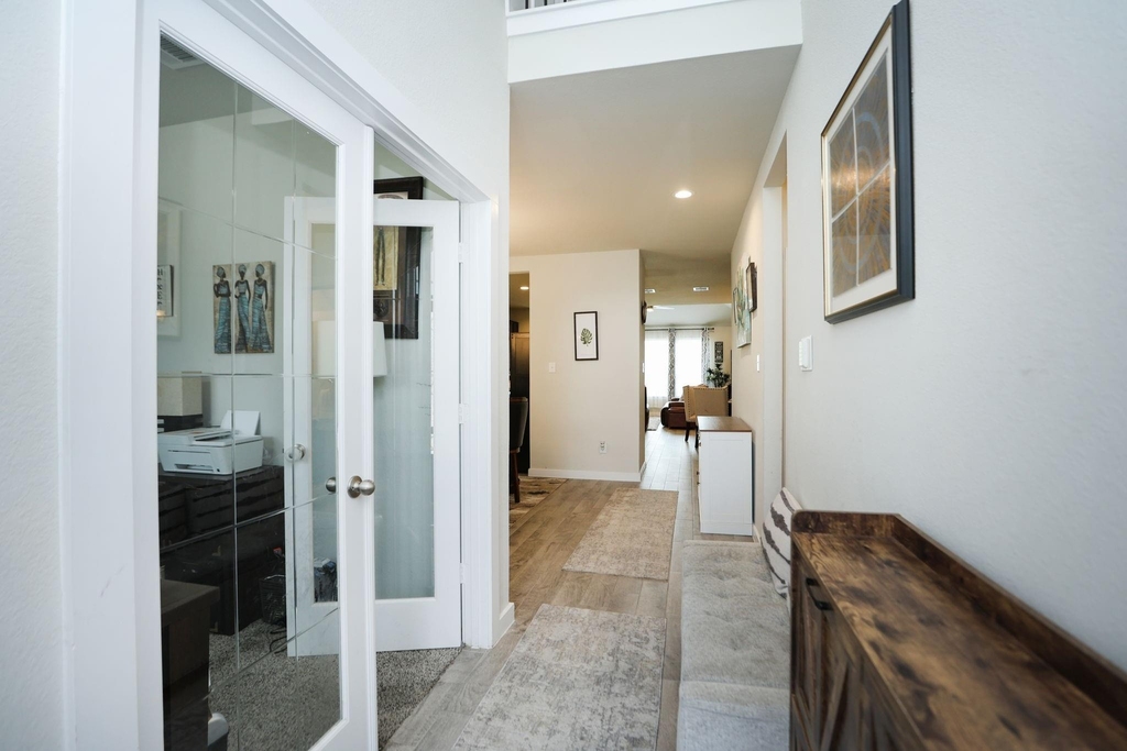 5511 Gothic Oak Drive - Photo 2
