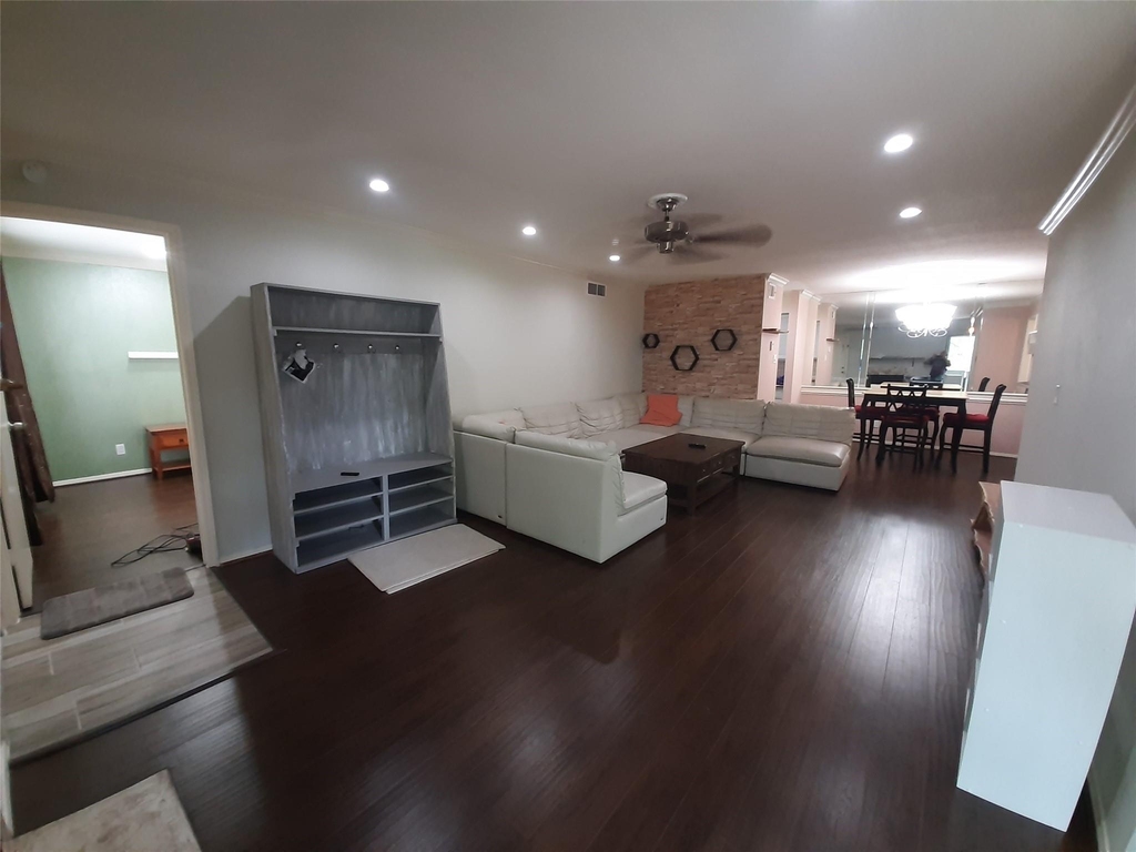 9700 Leawood Boulevard - Photo 1