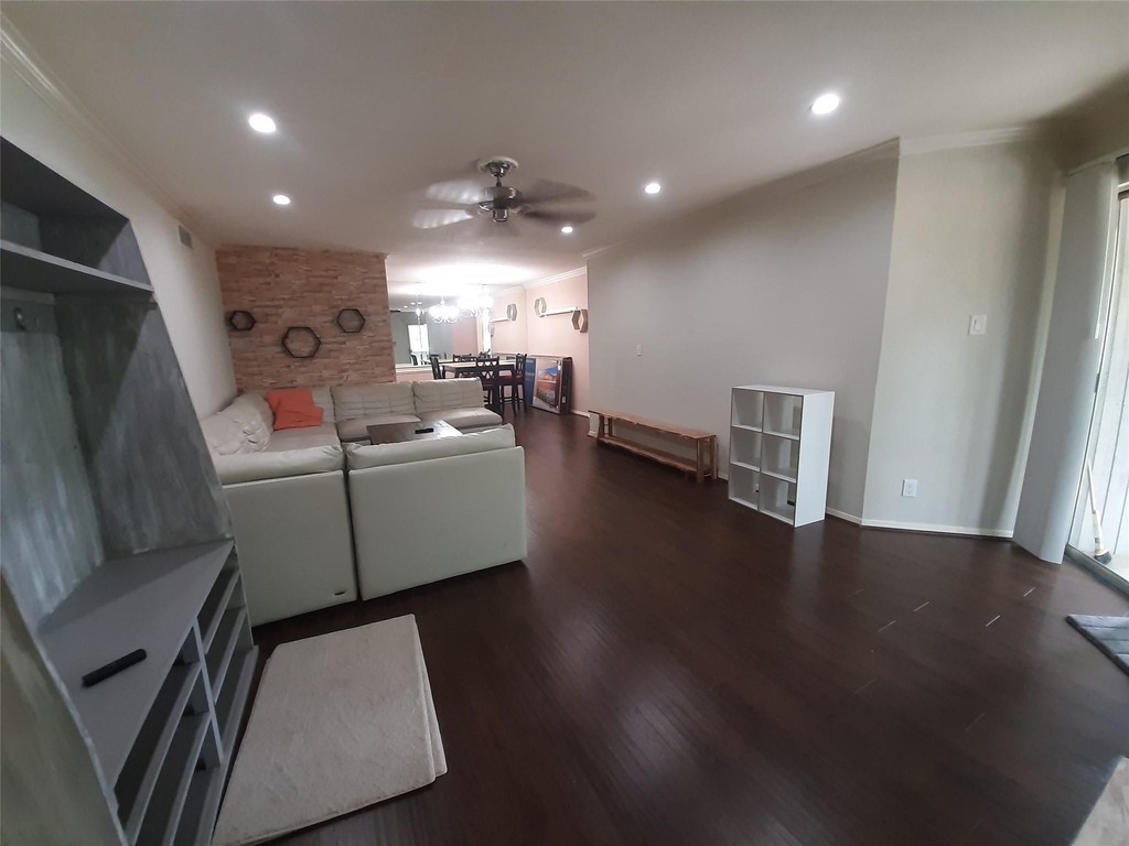 9700 Leawood Boulevard - Photo 2