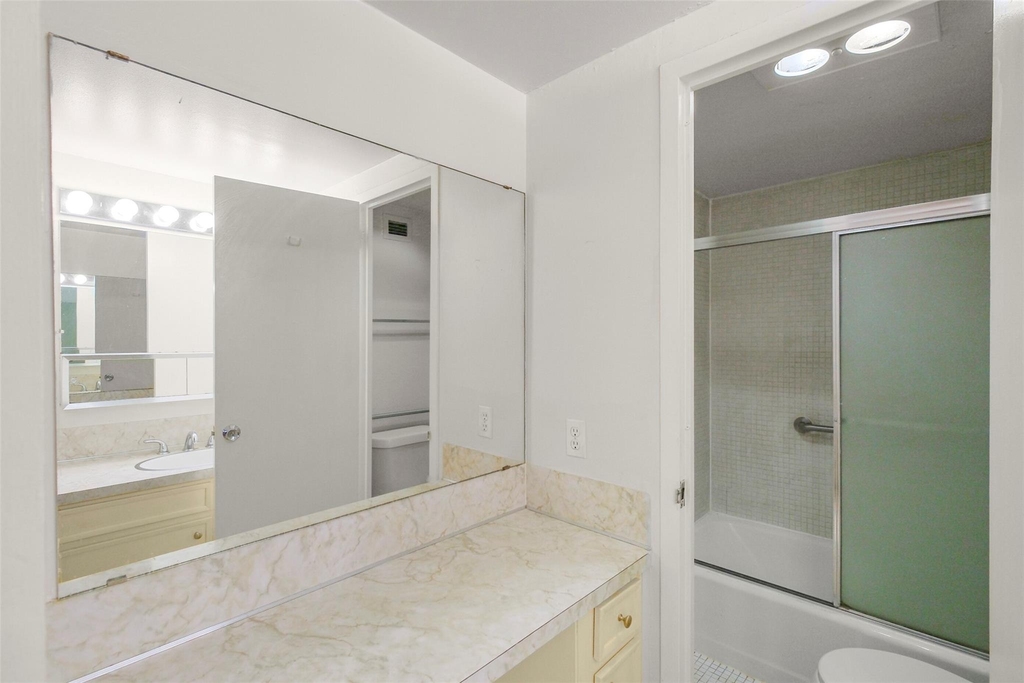7520 Hornwood Drive - Photo 15