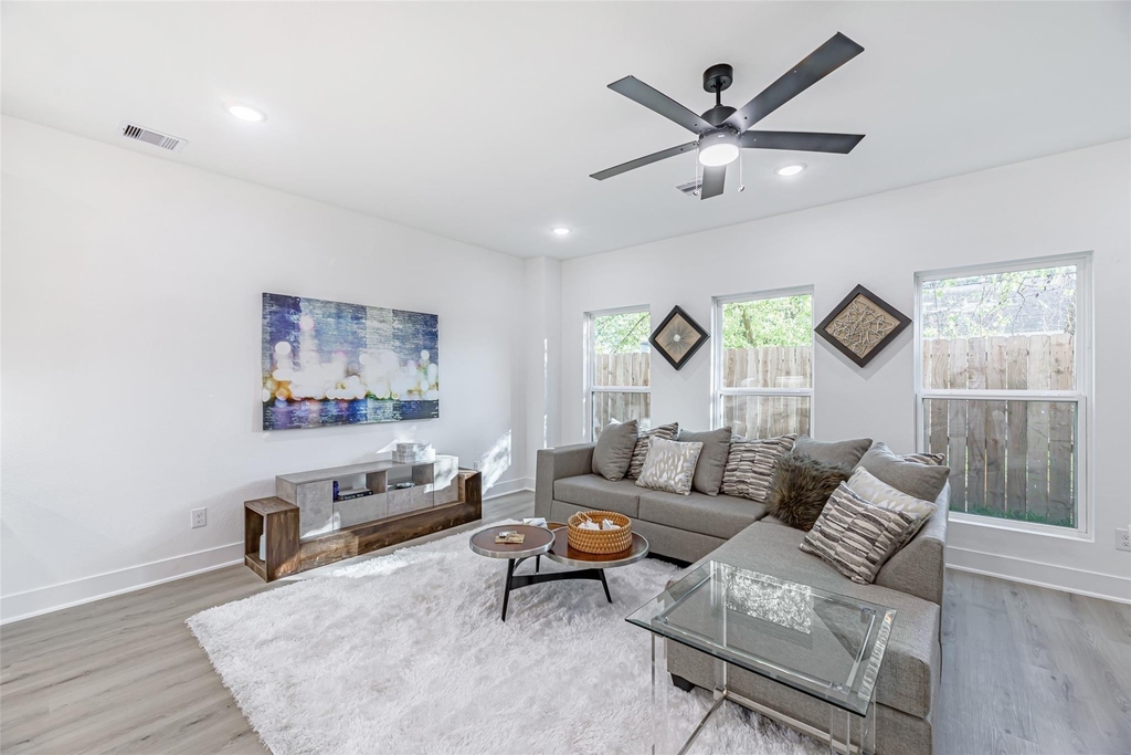 7806 Comal Street - Photo 7