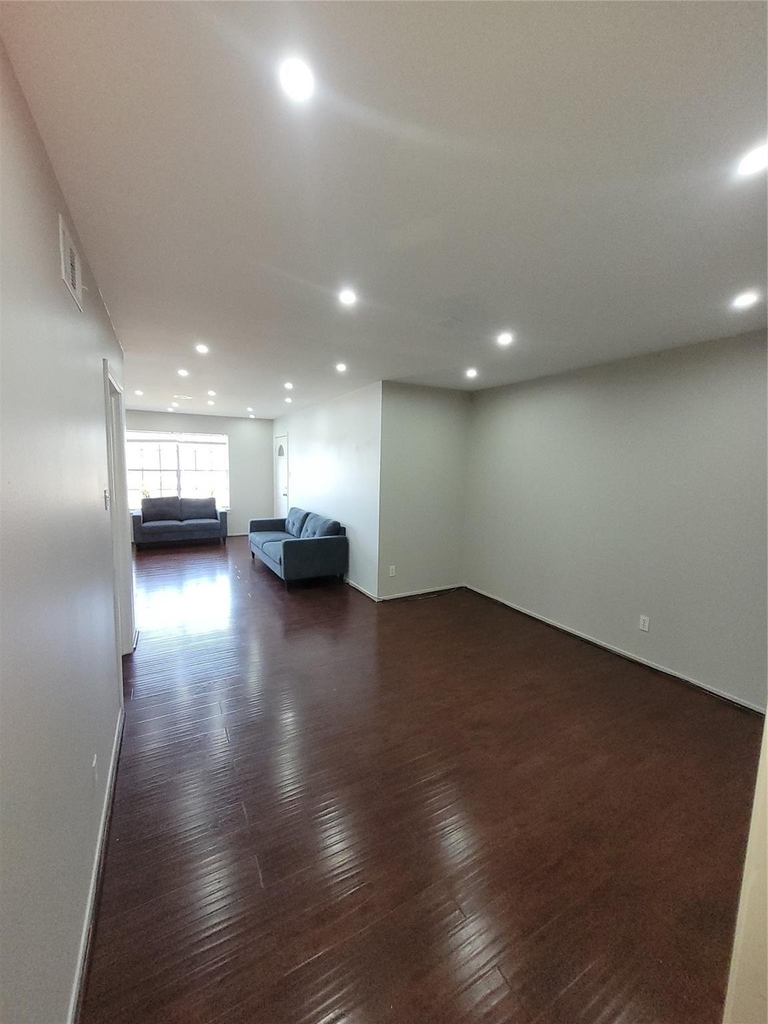 7213 Beechnut Street - Photo 6