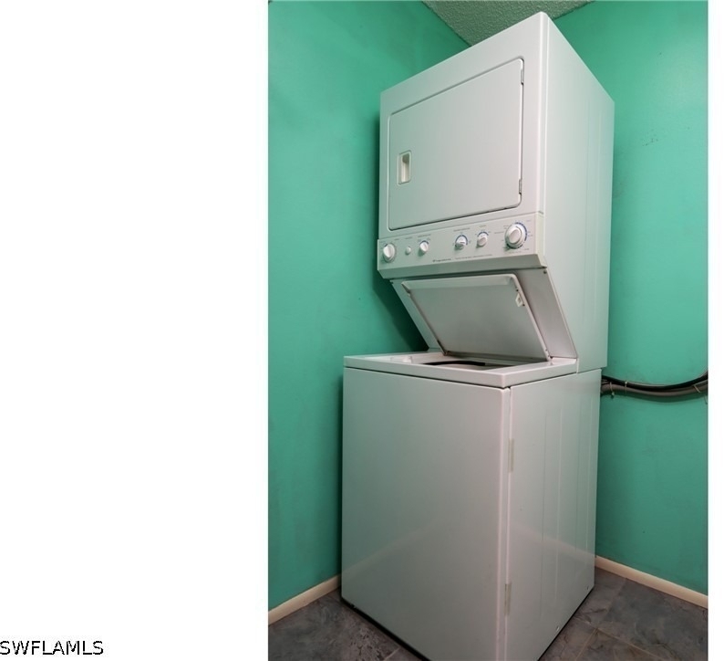 25484 Cockleshell Drive - Photo 21