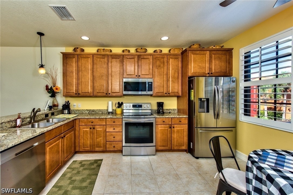 9102 Capistrano Street S - Photo 16