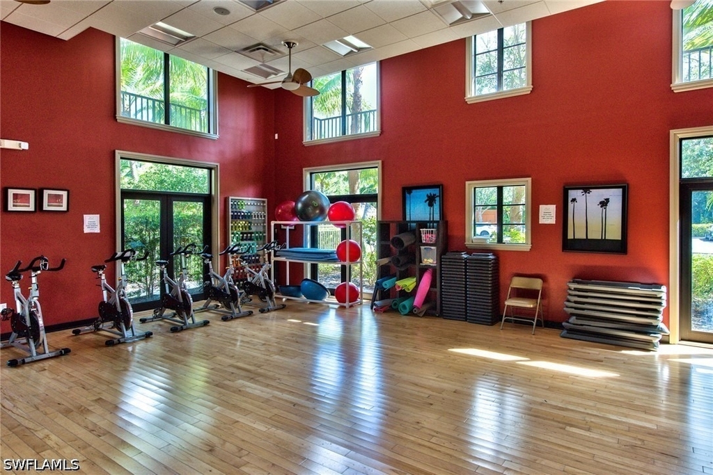 9102 Capistrano Street S - Photo 37