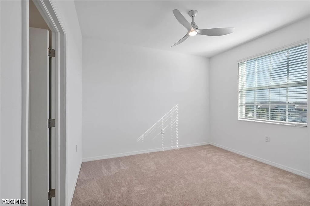 43040 Greenway Boulevard - Photo 11