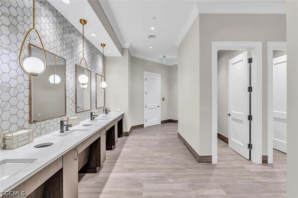43040 Greenway Boulevard - Photo 9