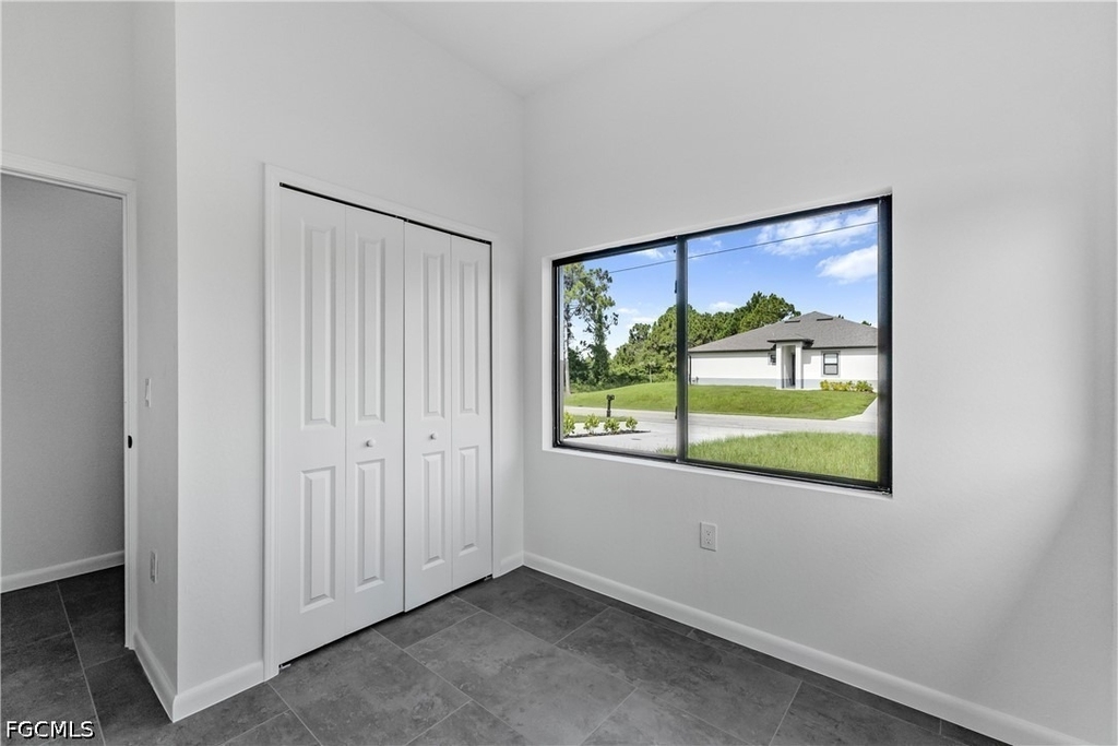 601 Hawthorne Avenue S - Photo 4
