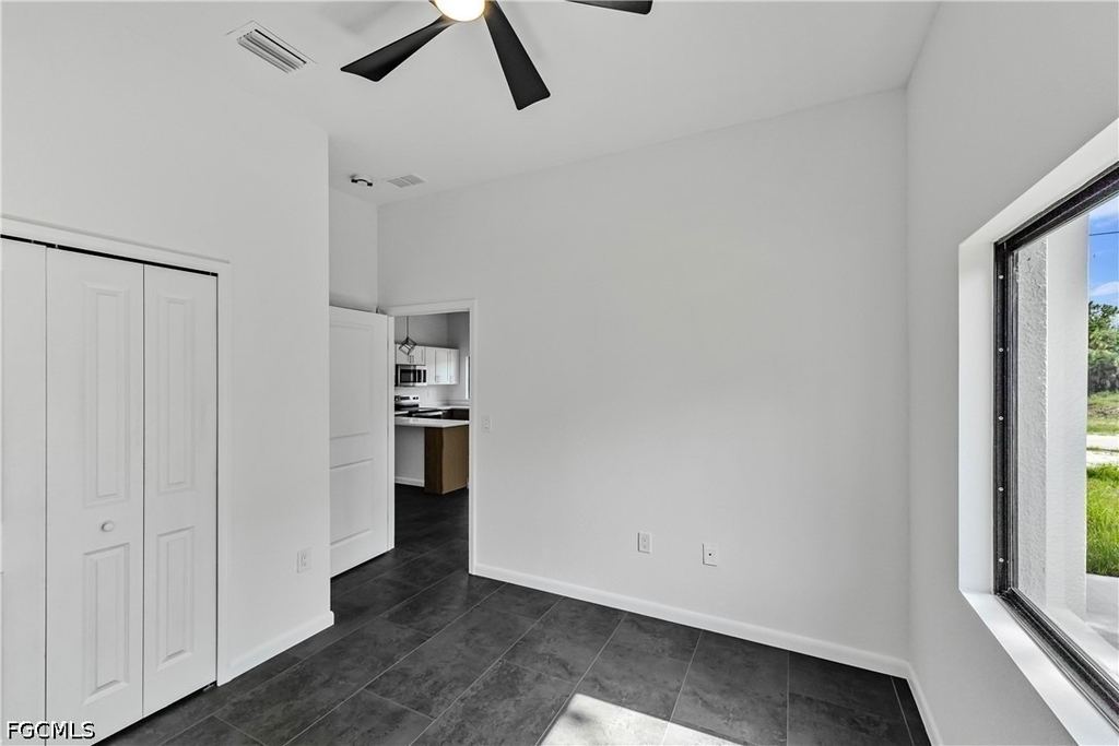 601 Hawthorne Avenue S - Photo 5