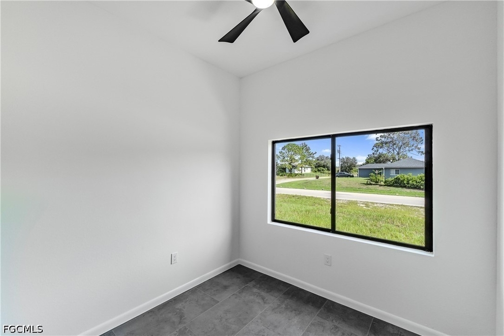 601 Hawthorne Avenue S - Photo 6