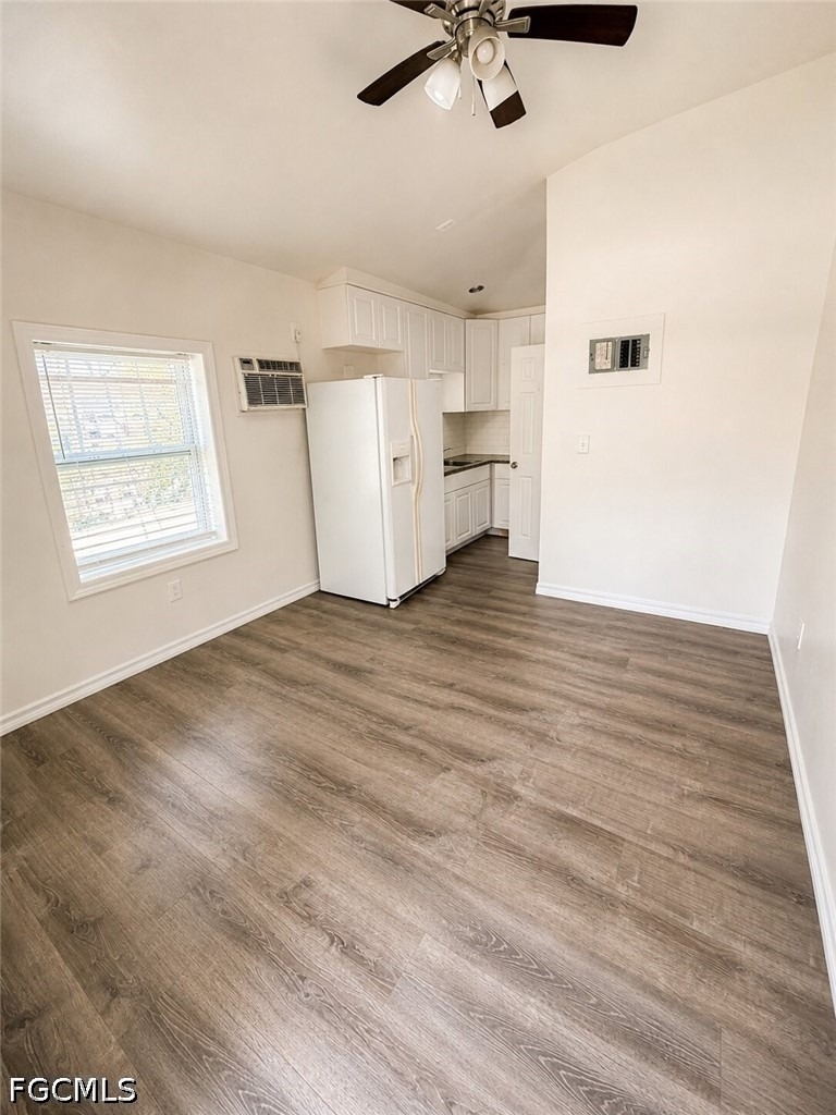 1189 N Tamiami Trail - Photo 0