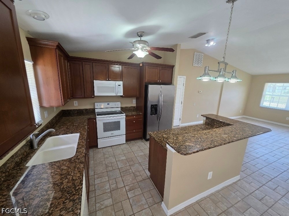 348 Rancho Avenue - Photo 5