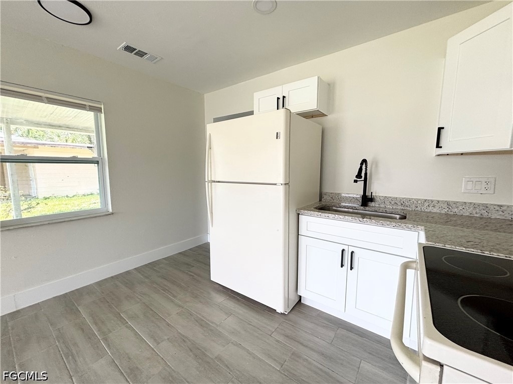 559 Wood Avenue - Photo 4