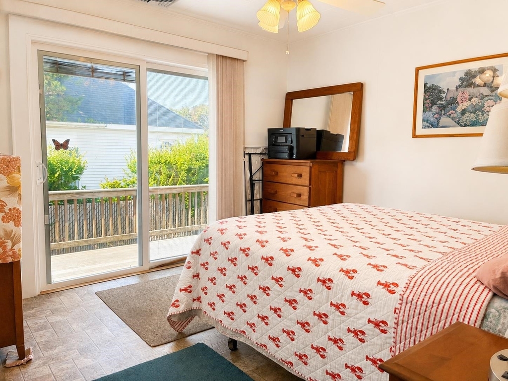 110 Old Beach - Photo 12