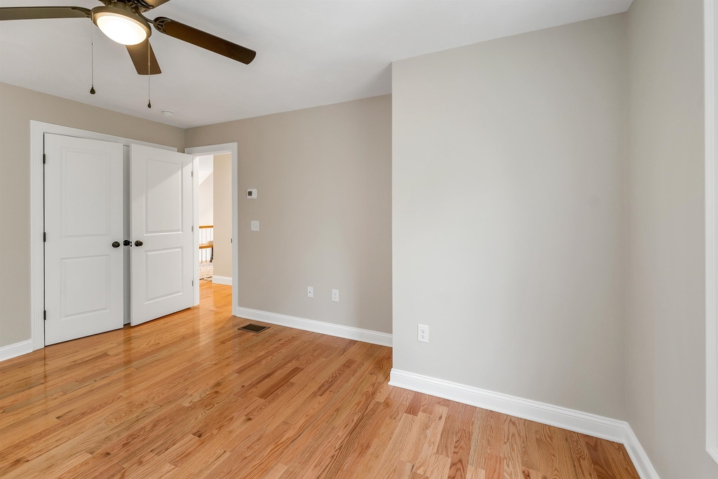 17 Granite - Photo 32
