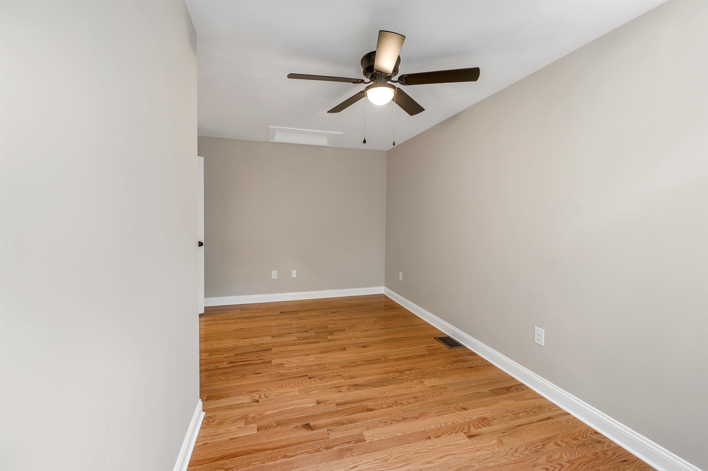 17 Granite - Photo 29