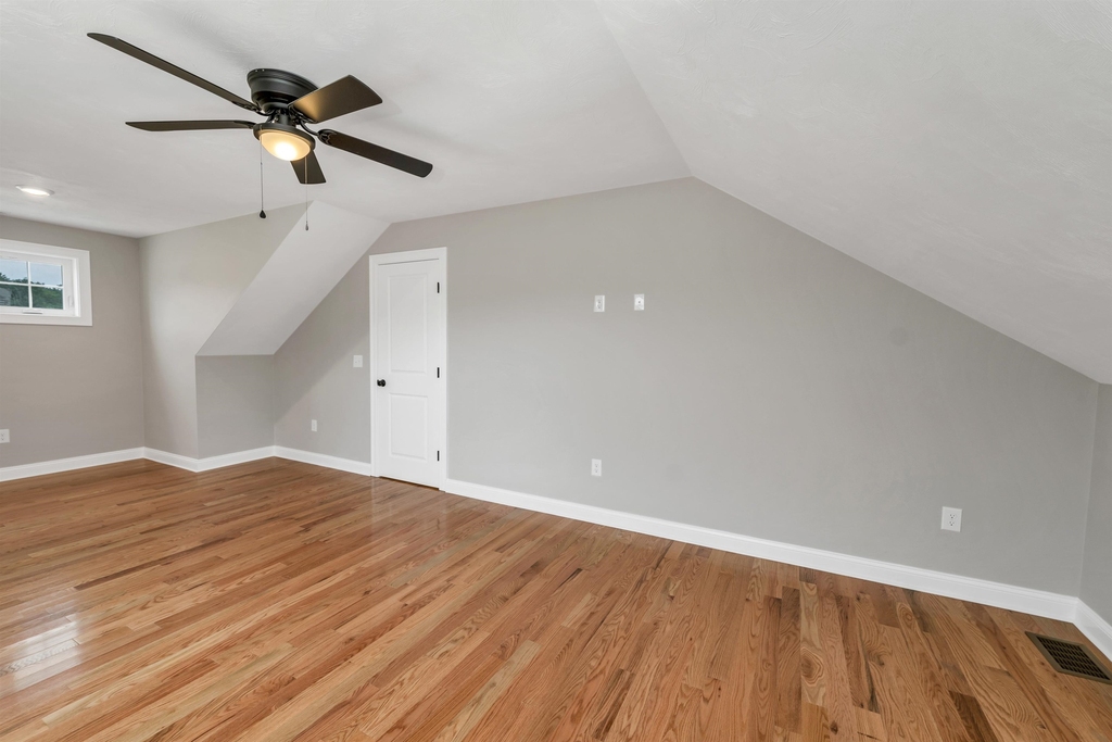 17 Granite - Photo 30