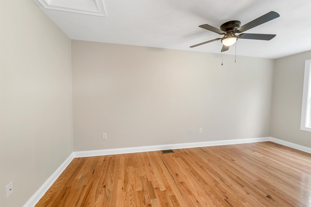 17 Granite - Photo 27