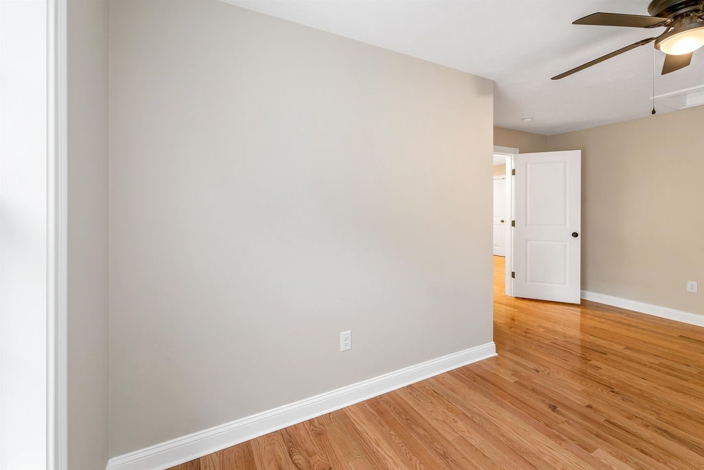 17 Granite - Photo 36