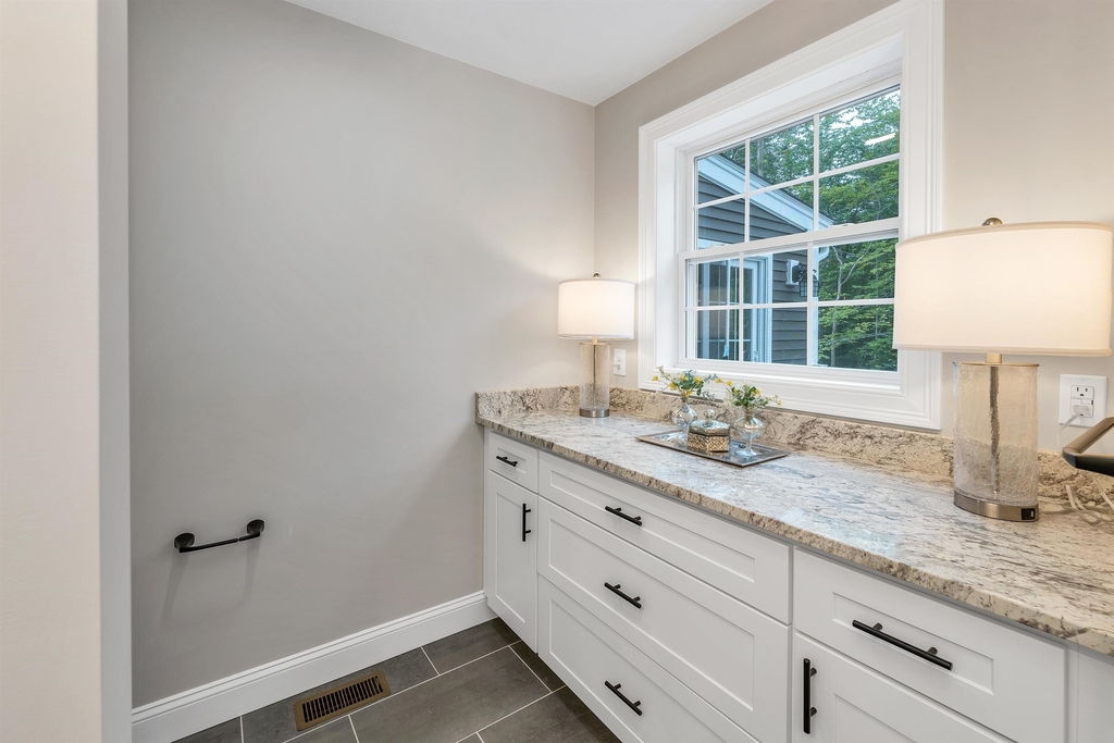17 Granite - Photo 25