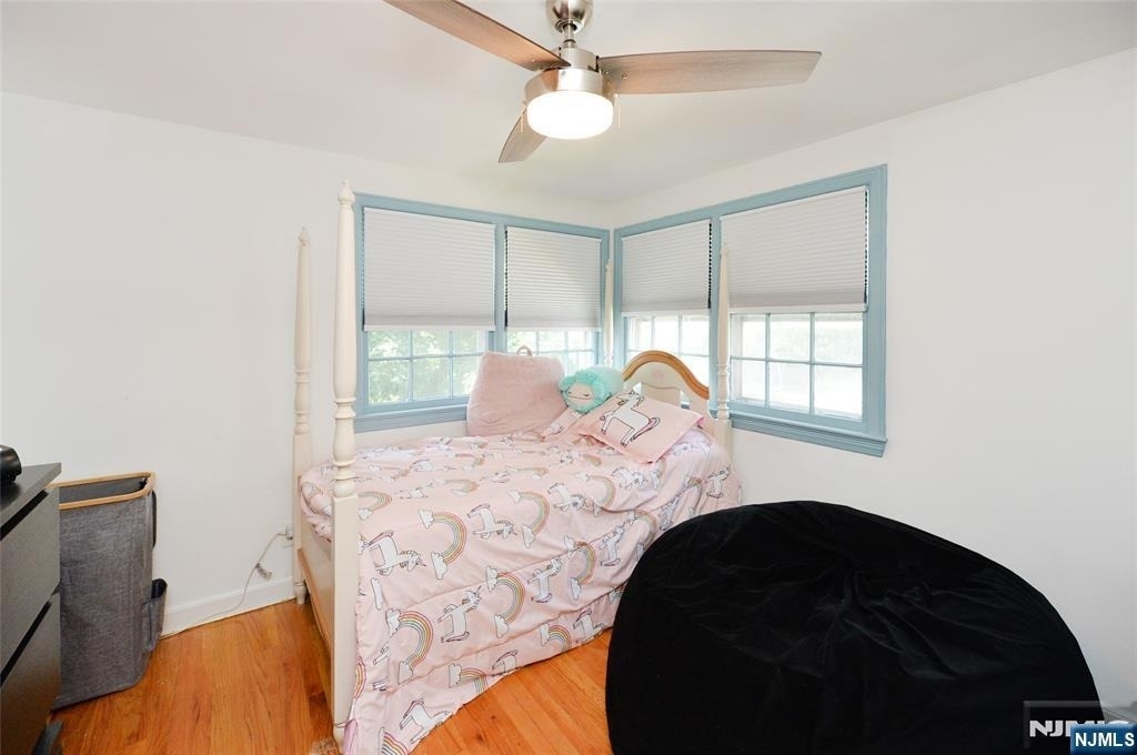 968-972 Byron - Photo 11