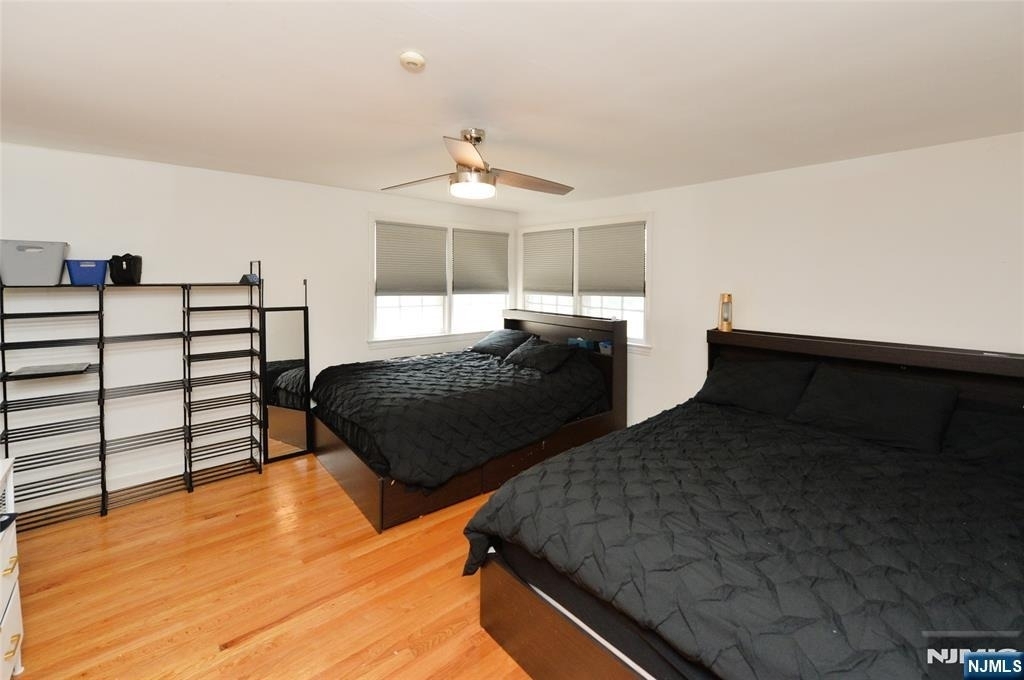 968-972 Byron - Photo 10