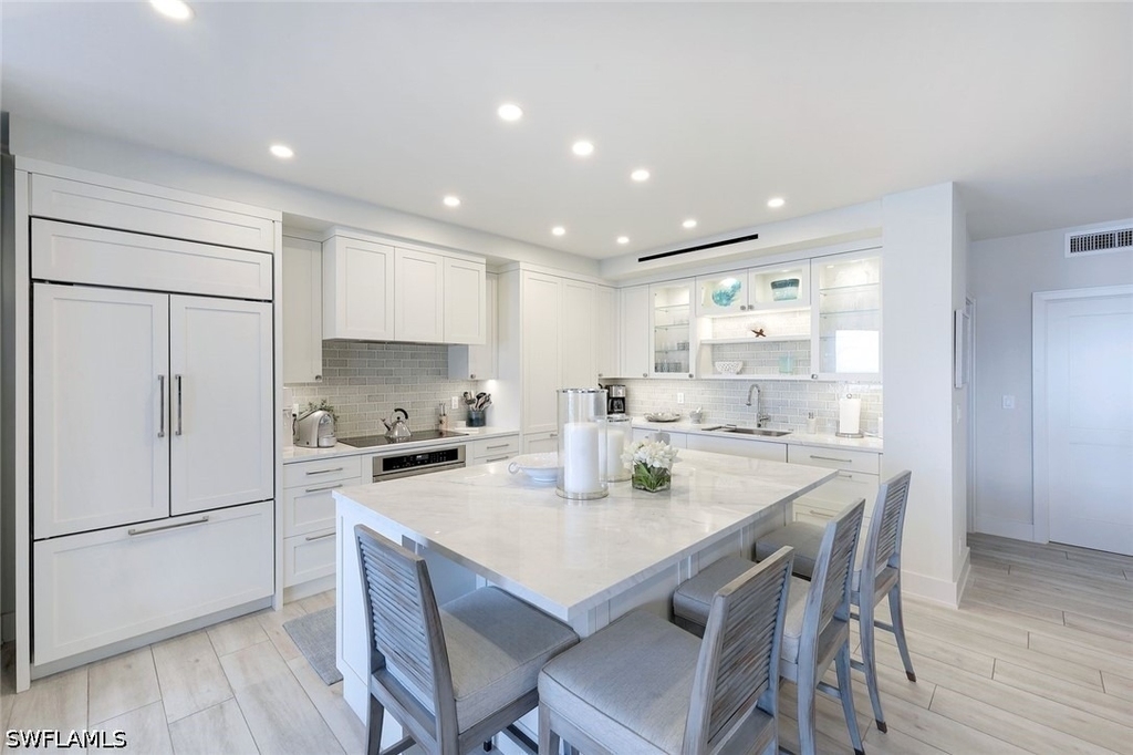4051 Gulf Shore Boulevard N - Photo 4