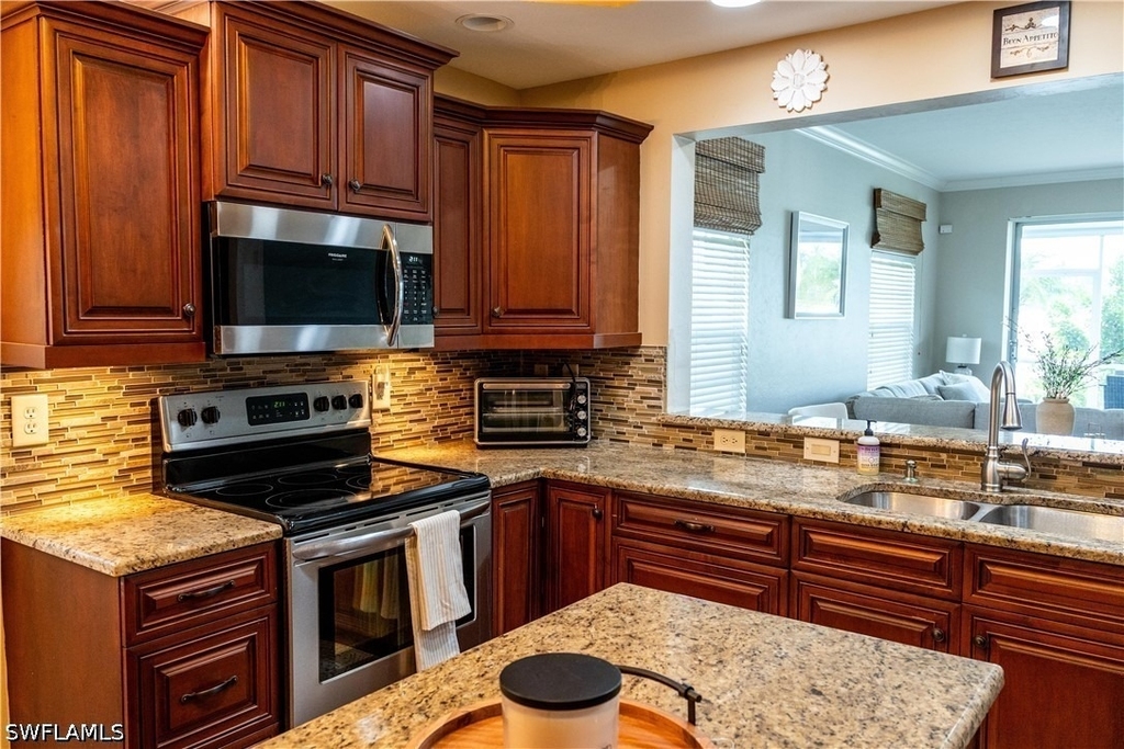 8340 Mystic Greens Way - Photo 10