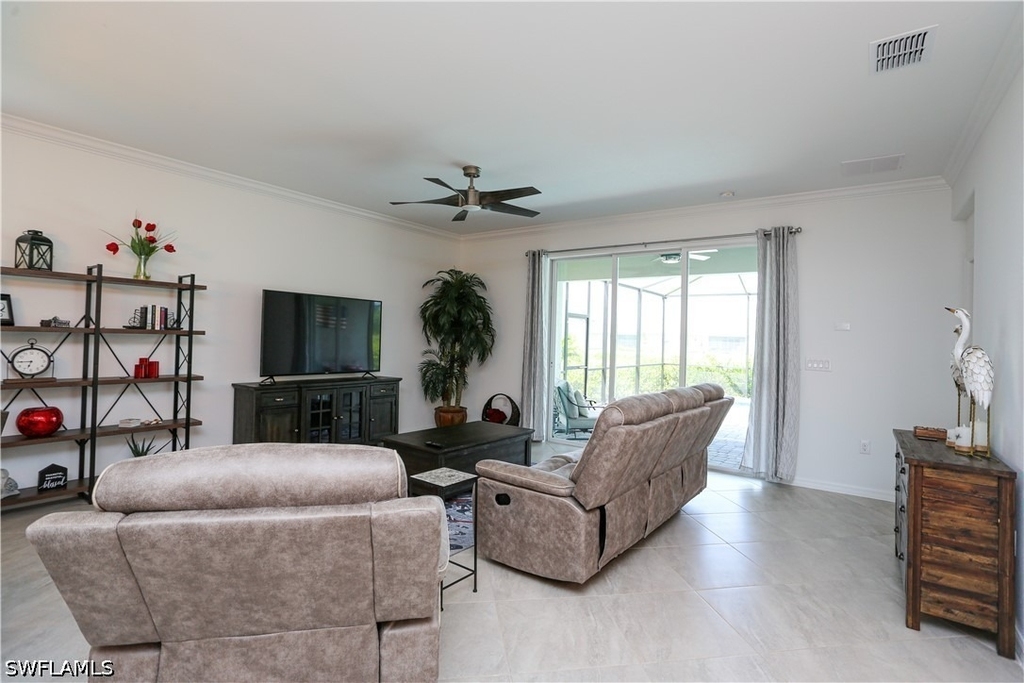 2155 Hamlin Street - Photo 44