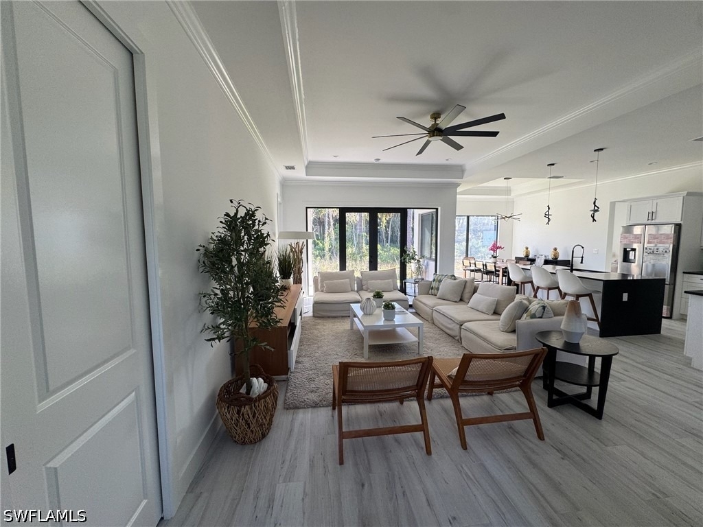 308 Golden Gate Boulevard E - Photo 6