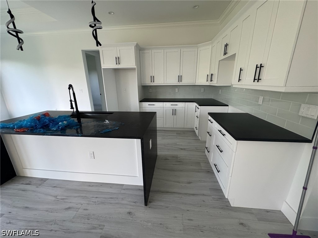 308 Golden Gate Boulevard E - Photo 16