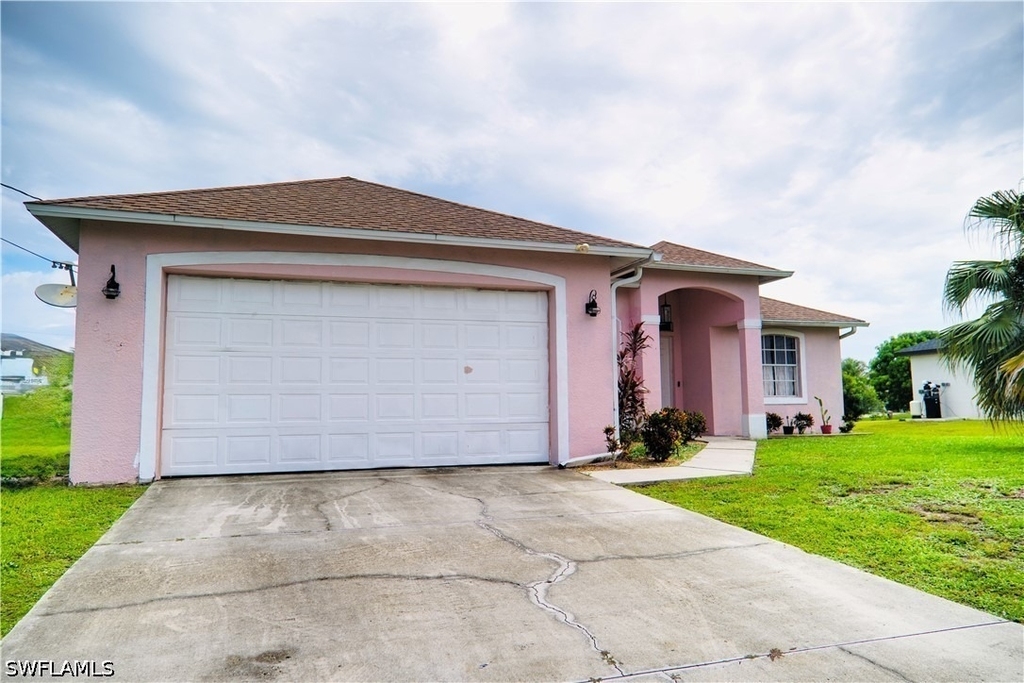 5325 Beauty Street - Photo 0