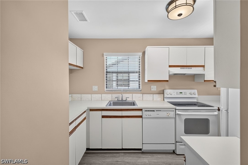 5365 Treetops Drive - Photo 5