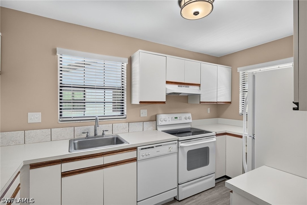 5365 Treetops Drive - Photo 6